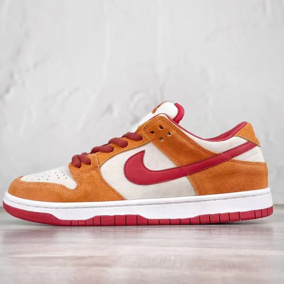 Nike SB Dunk Low Pro \